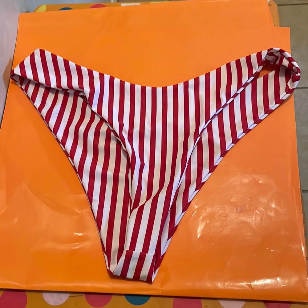 Bikini bottoms